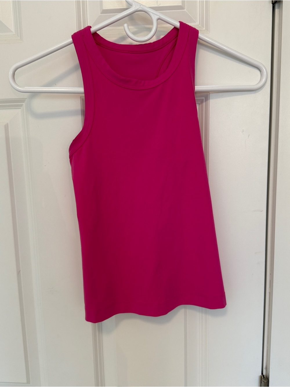 lululemon athletica Women’s Bright Fuchsia Tank Top